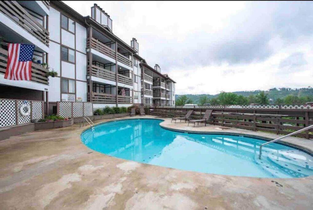 City & Mountain View 5 Mins From Downtown Gatlinburg Exterior foto